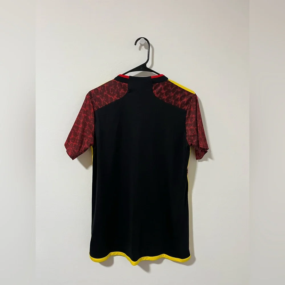 New Adidas Seattle Sounders FC Bruce Lee Soccer Jersey Womens Black Red HU1380 - Picture 4 of 9